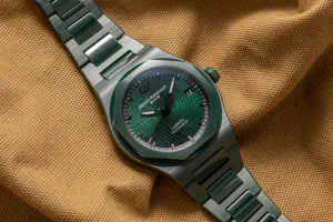 Girard Perregaux Laureato 38mm Green Ceramic Aston Martin Edition